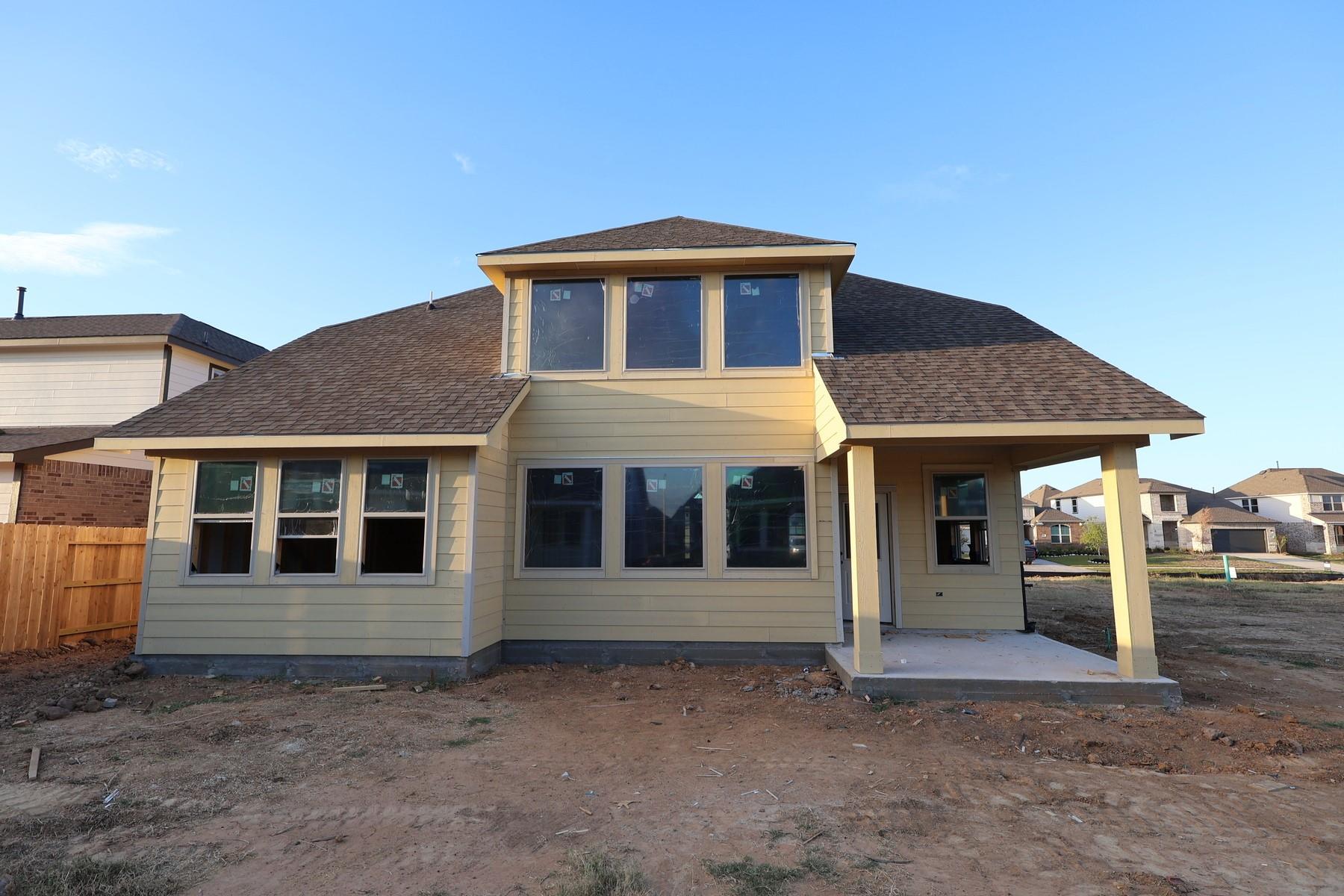 32323 Magnolia Glen Lane