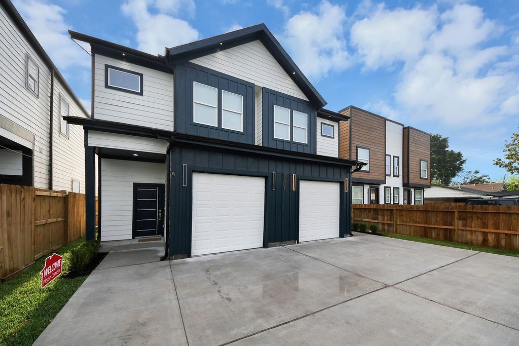 Photo of 8601 Amadwe Street #A/B, Houston, TX 77051 (MLS # 25293742)