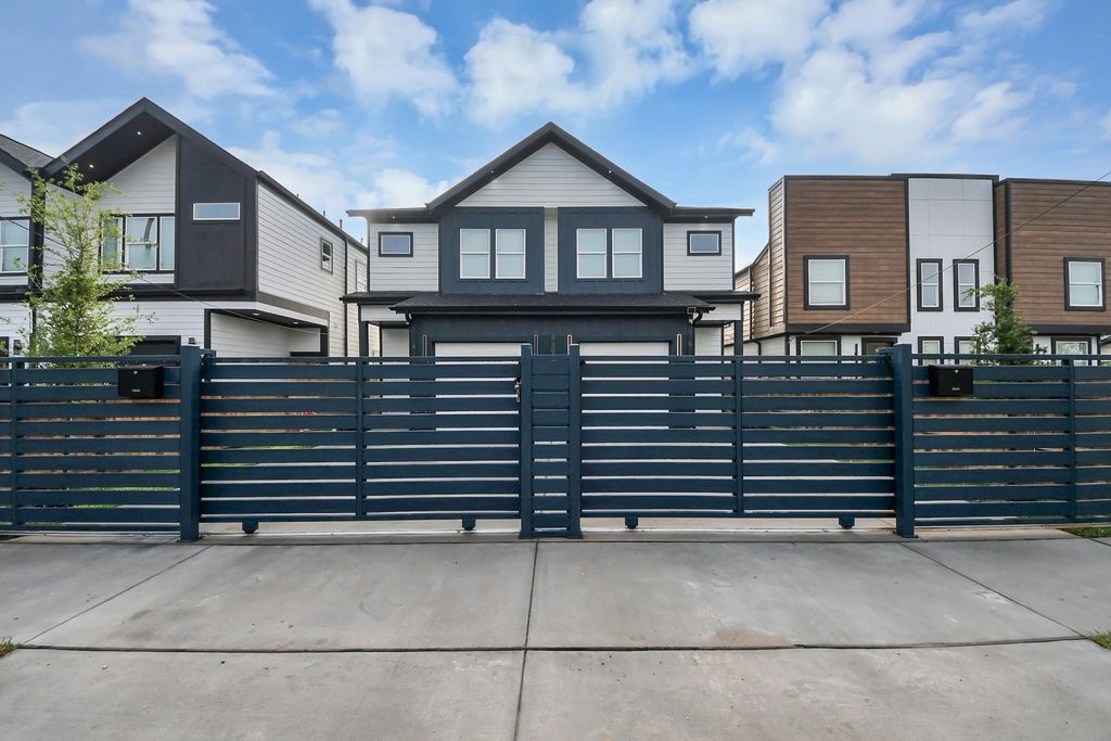 Photo of 8601 Amadwe Street #A/B, Houston, TX 77051 (MLS # 25293742)