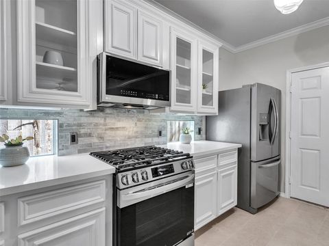 Photo of 1514 Sutton Street, Houston, TX 77006 (MLS # 64446784)