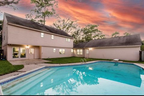 Photo of 15614 Pebble Bend Drive, Houston, TX 77068 (MLS # 29085154)