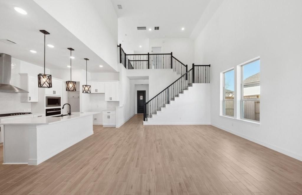 Photo of 2707 Ballast Green Dr Drive, Texas City, TX 77568 (MLS # 15459214)