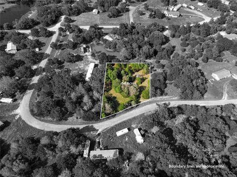 Photo of 2 Sierra Road, Brenham, TX 77833 (MLS # 2351004) Photo of 2 Sierra Road, Brenham, TX 77833 (MLS # 2351004)
