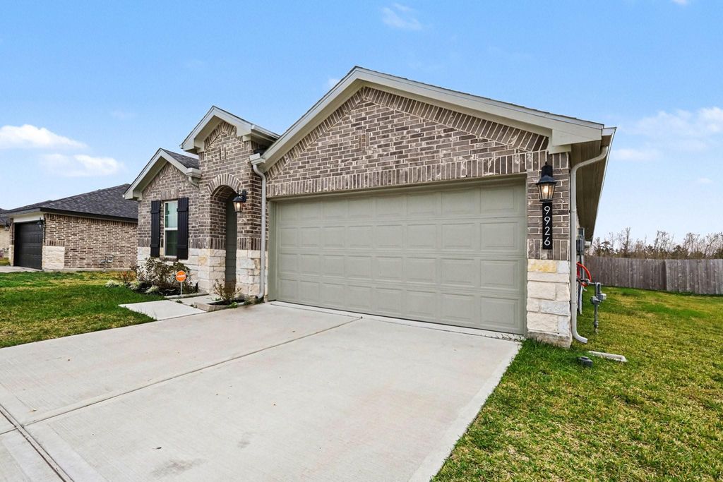 Photo of 9926 Palm Royal Drive, Baytown, TX 77521 (MLS # 96144414)