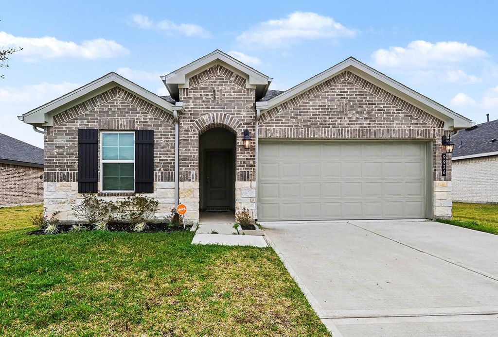Photo of 9926 Palm Royal Drive, Baytown, TX 77521 (MLS # 96144414)