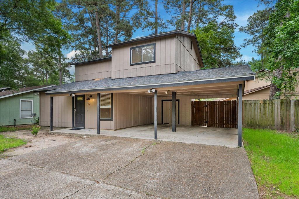 Photo of 1516 E Red Cedar Circle, The Woodlands, TX 77380 (MLS # 48466108)