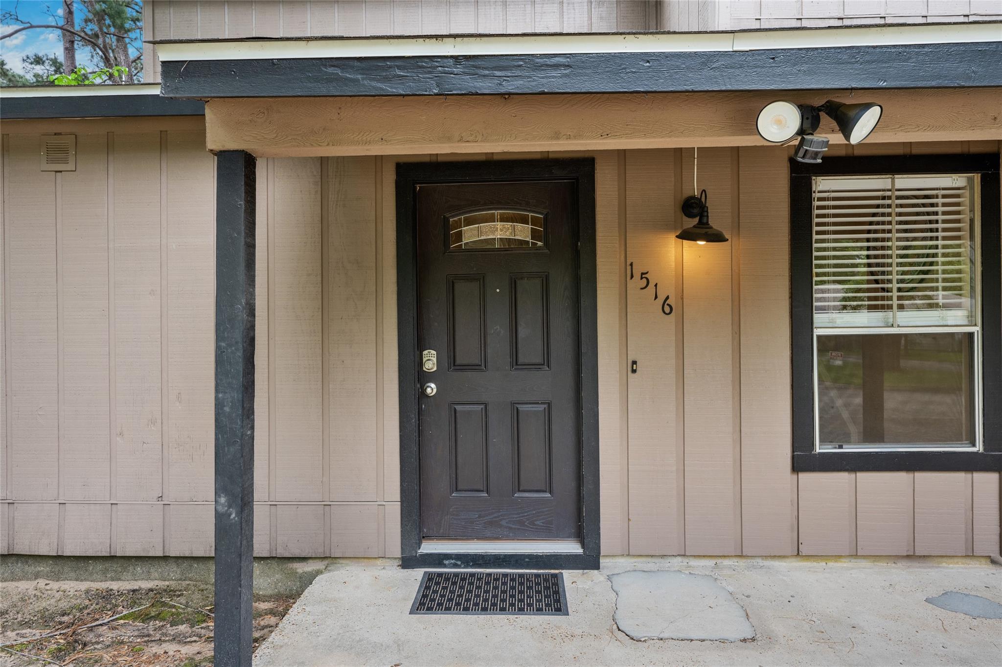 1516 E Red Cedar Circle