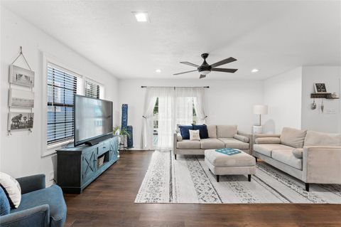 1901 Bayou Homes Drive Galveston TX 77551