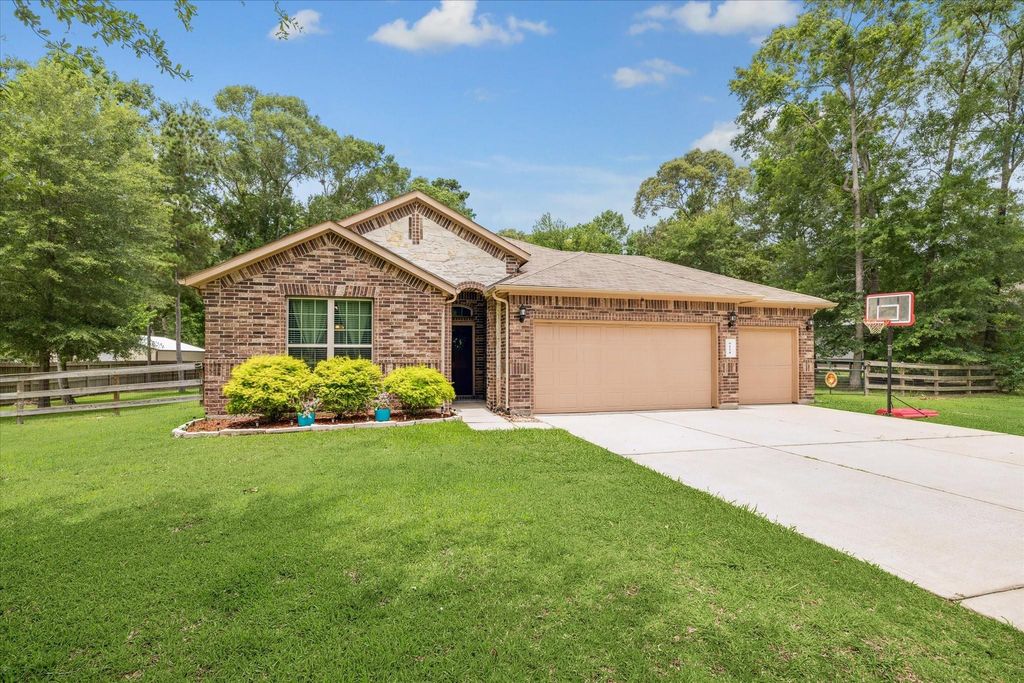Photo of 9124 Sierra Del Carmen, Conroe, TX 77303 (MLS # 45530932)