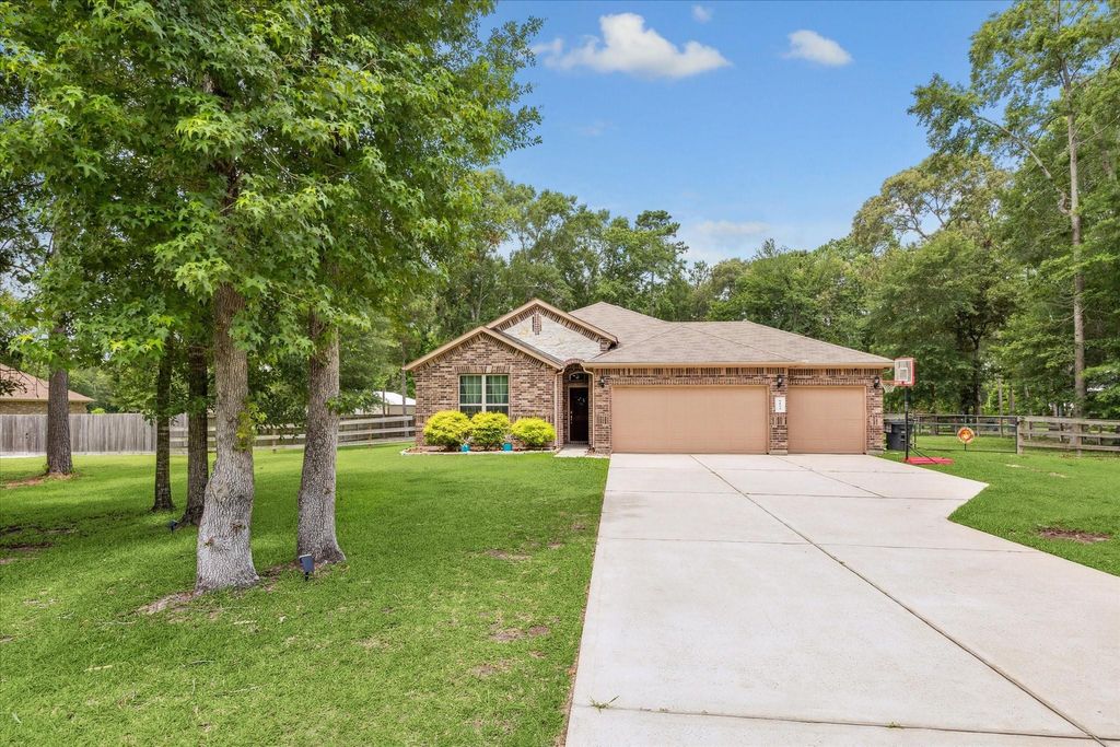 Photo of 9124 Sierra Del Carmen, Conroe, TX 77303 (MLS # 45530932)