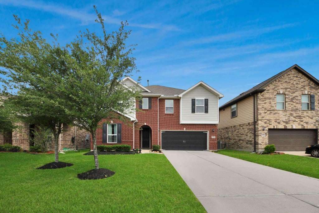 Photo of 14111 Carlisle Hollow Trail, Pearland, TX 77584 (MLS # 75093201)