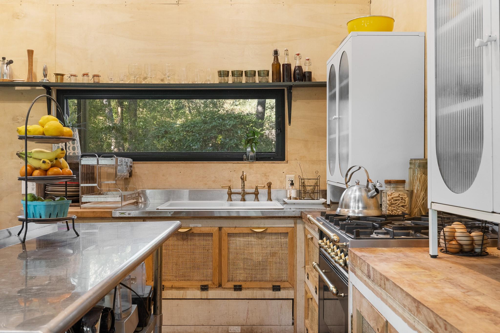 1301 Private Road 3591