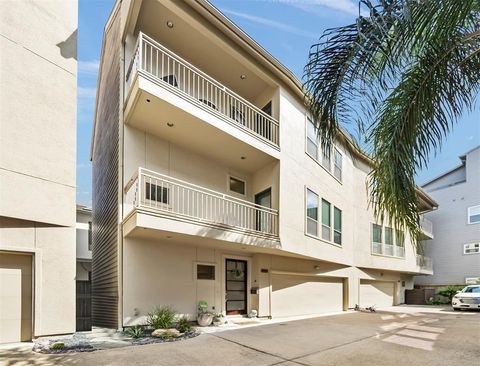 Photo of 5535 Darling Street, Houston, TX 77007 (MLS # 42512173)