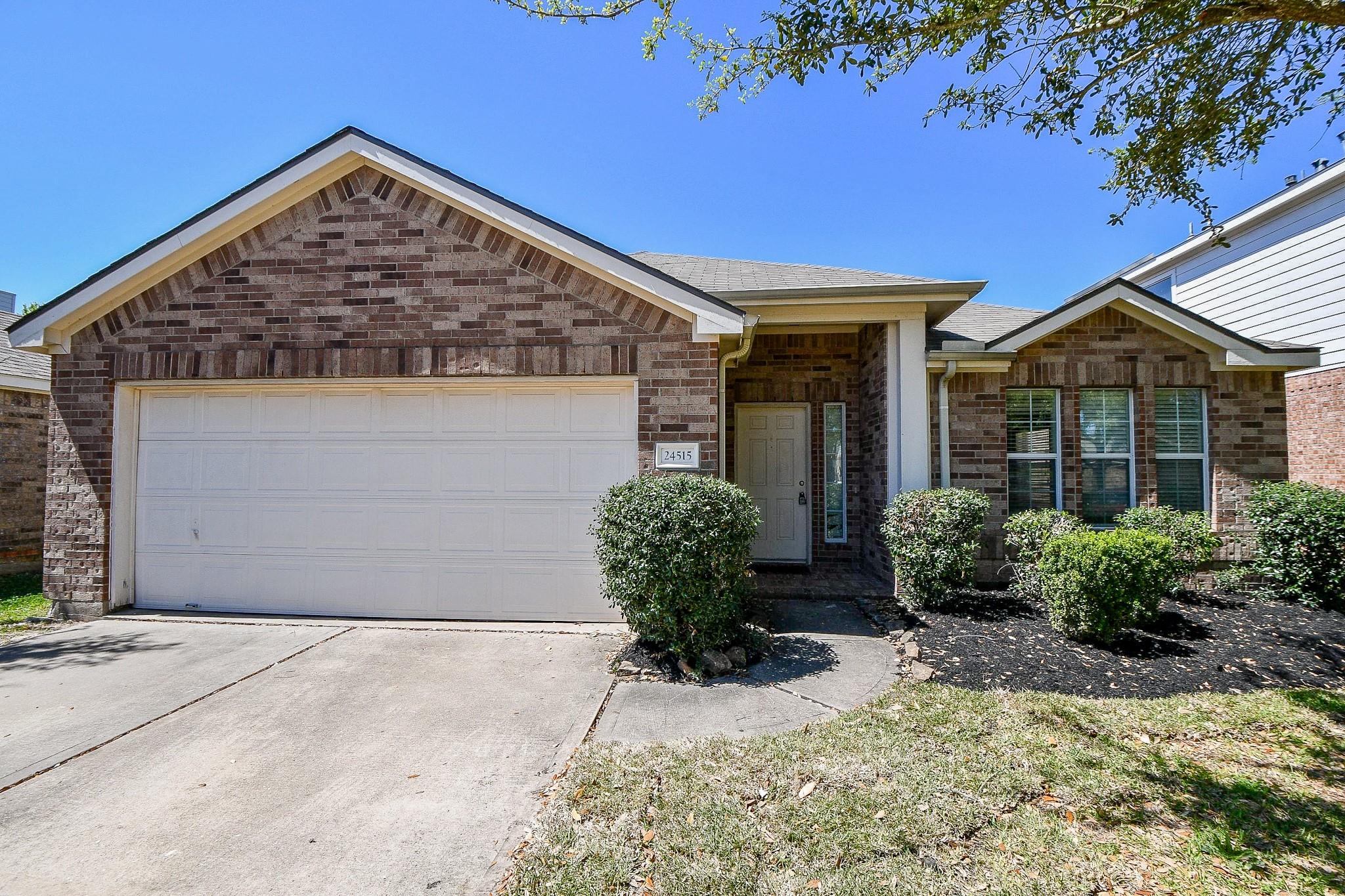 24515 Colonial Birch Lane