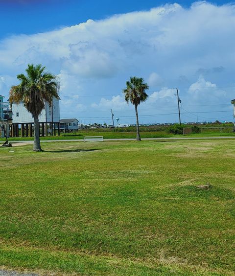 Photo of 340 6th Street, Galveston, TX 77554 (MLS # 62101036)