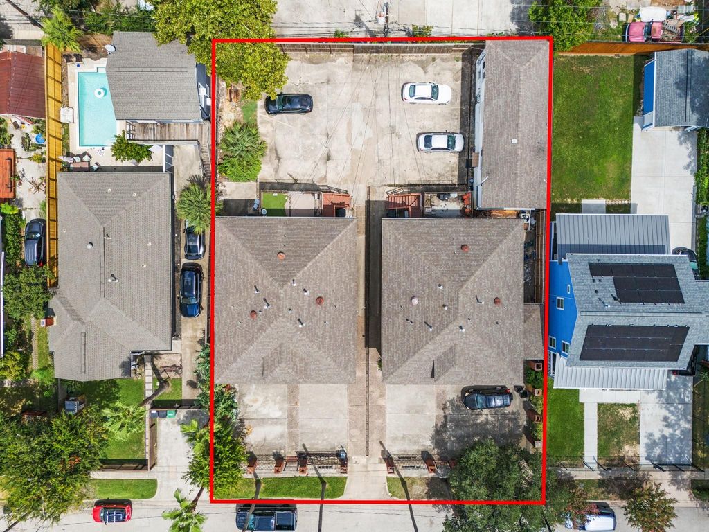 Photo of 918 Peden Street, Houston, TX 77006 (MLS # 10776164)