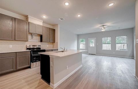 Tiny photo for 9020 Madera Road, Houston, TX 77078 (MLS # 42279213)