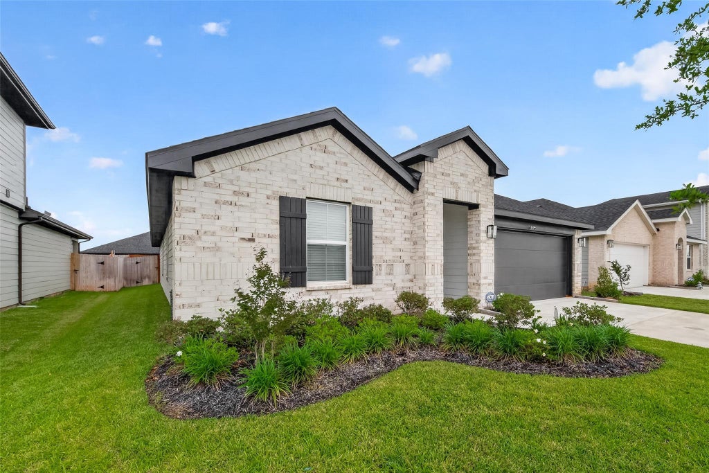 Photo of 30518 White Cliff Court, Fulshear, TX 77441 (MLS # 75152366)