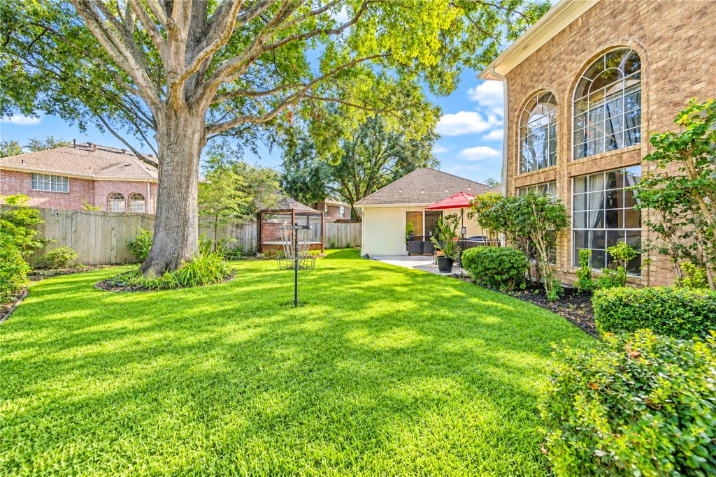Photo of 14215 Edinburgh Court, Houston, TX 77077 (MLS # 15328147)