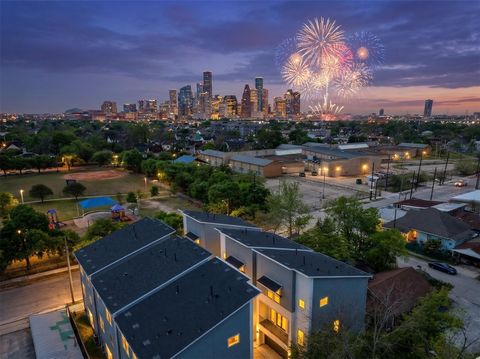 Photo of 903 Quitman Street #B, Houston, TX 77009 (MLS # 93771556)