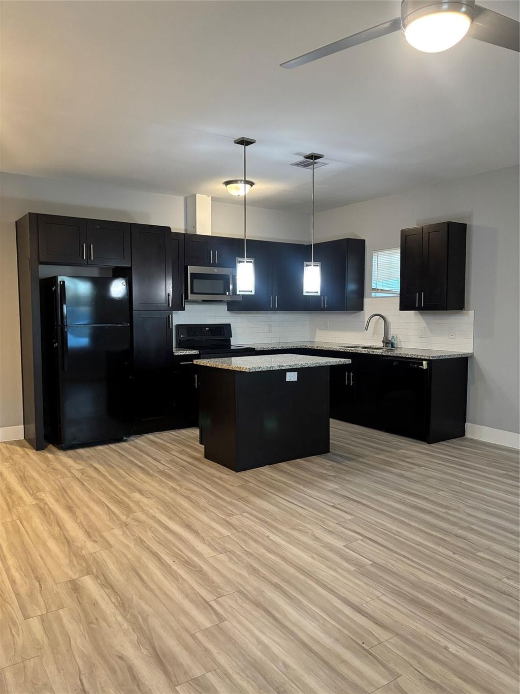 Photo of 339 Owens Street #A, Houston, TX 77029 (MLS # 97813790)