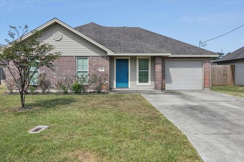 Photo of 5165 Springwood Loop, Lumberton, TX 77657 (MLS # 76887776)