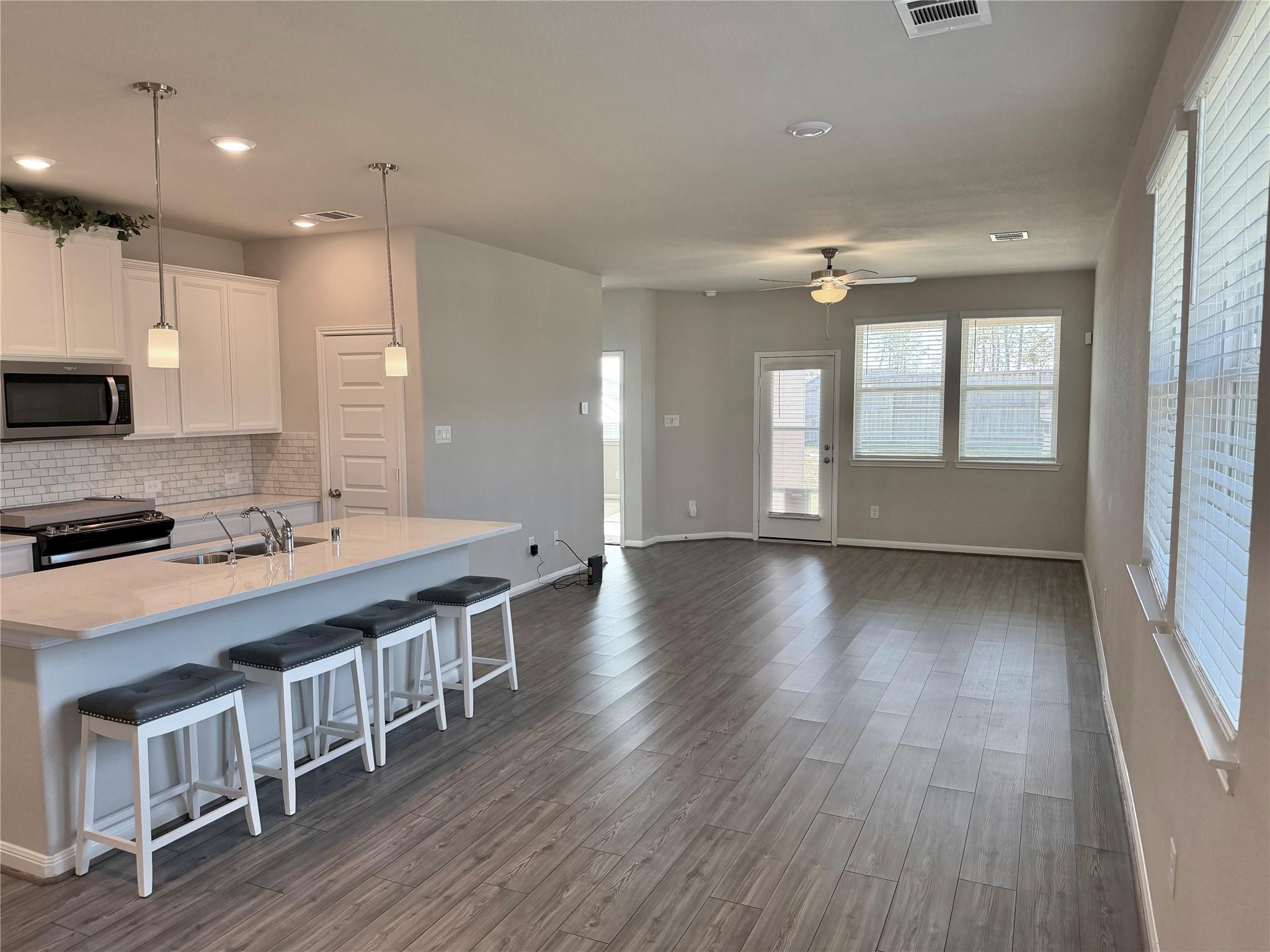 2047 W Darlington Oak Court