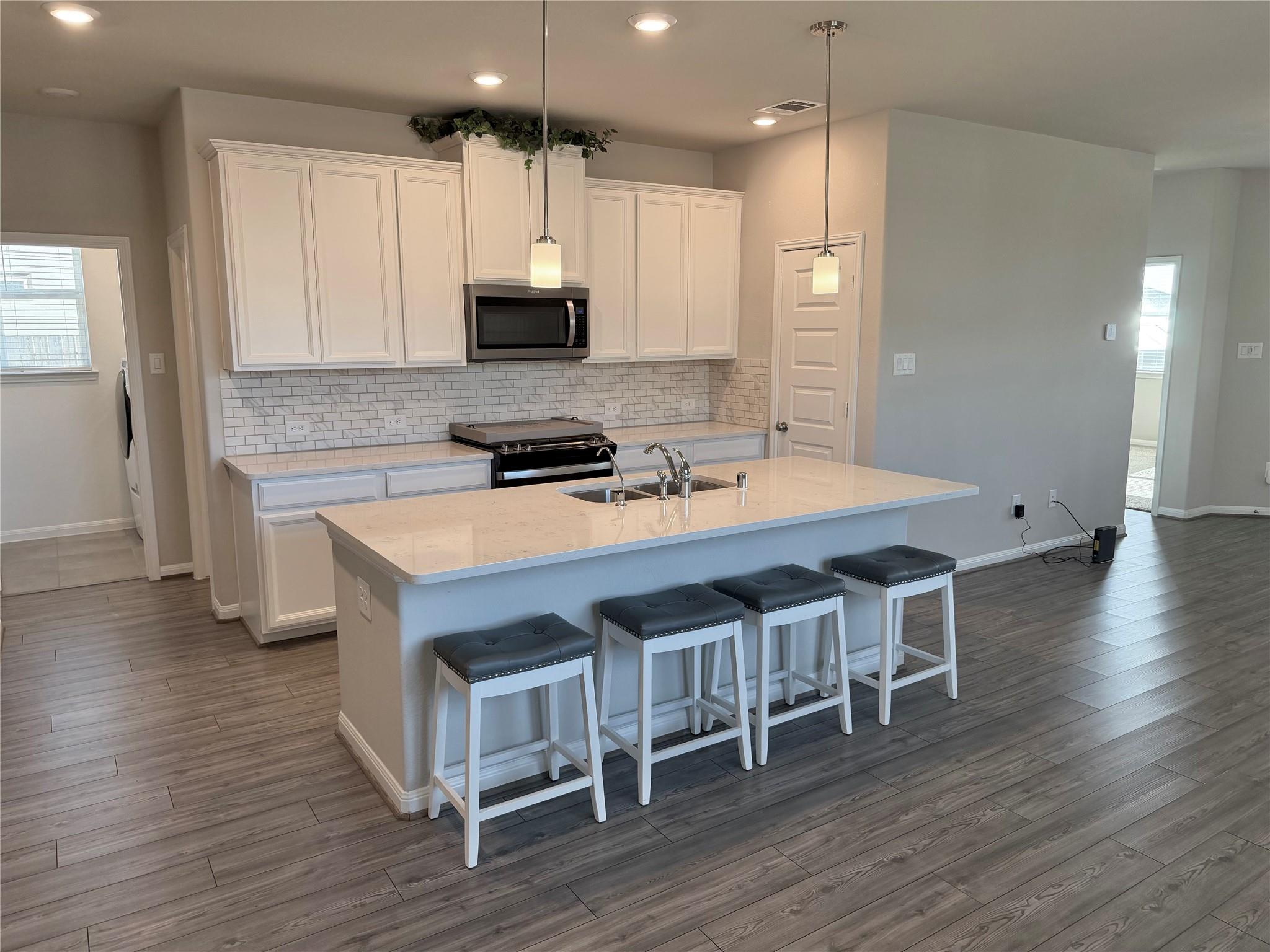 2047 W Darlington Oak Court