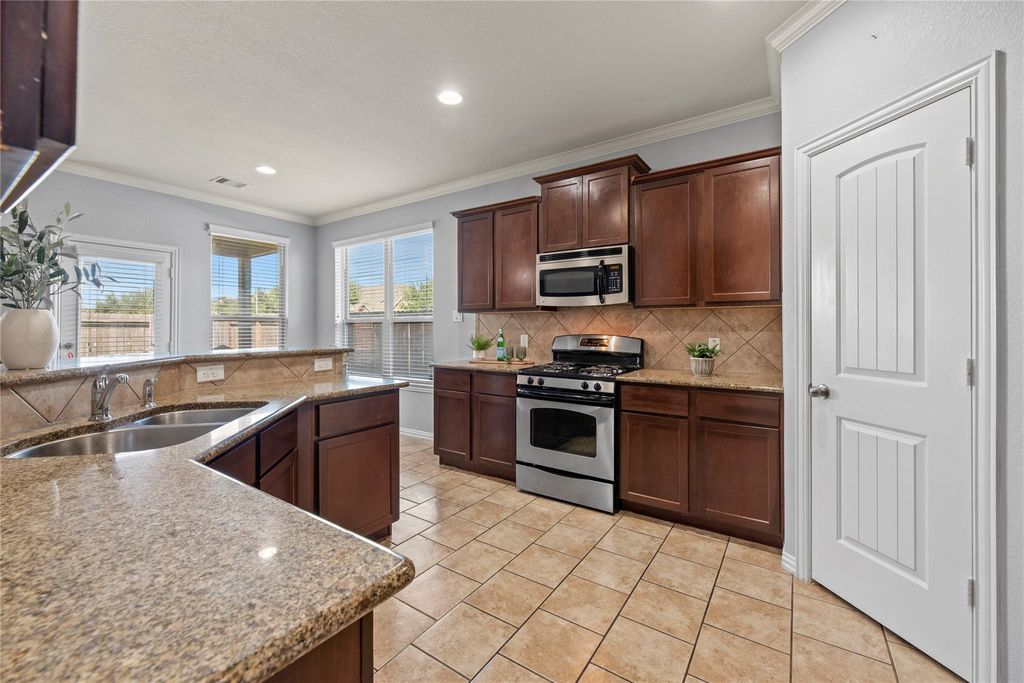 Photo of 2406 Scarlet View Lane, Fresno, TX 77545 (MLS # 8927459)