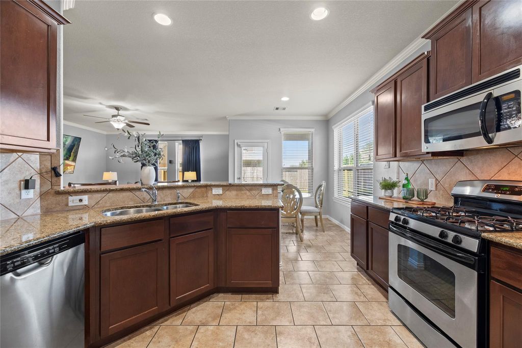 Photo of 2406 Scarlet View Lane, Fresno, TX 77545 (MLS # 8927459)