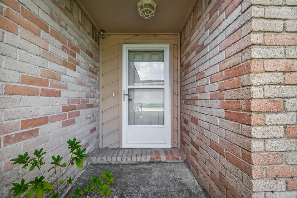 Photo of 1915 Aldates Drive, Houston, TX 77015 (MLS # 9152839)