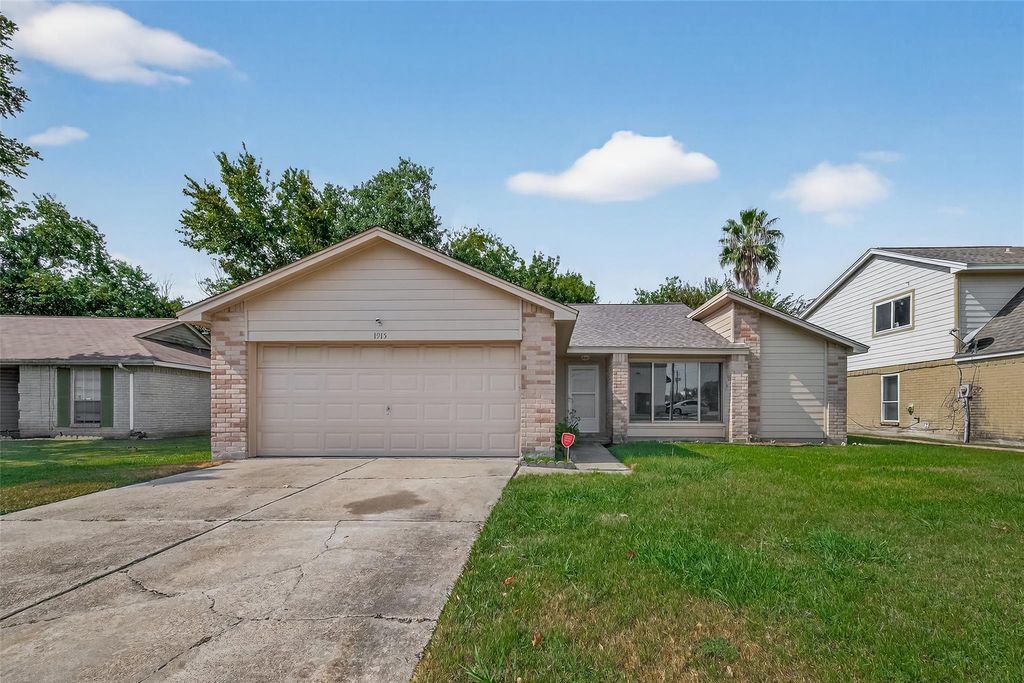Photo of 1915 Aldates Drive, Houston, TX 77015 (MLS # 9152839)