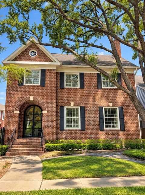 Homes For Sale - 2724 Centenary Street<br/> Houston, TX 77005