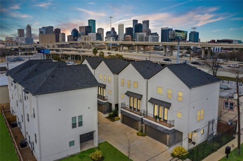 Photo of 2014 Saint Charles Street, Houston, TX 77003 (MLS # 74644009)