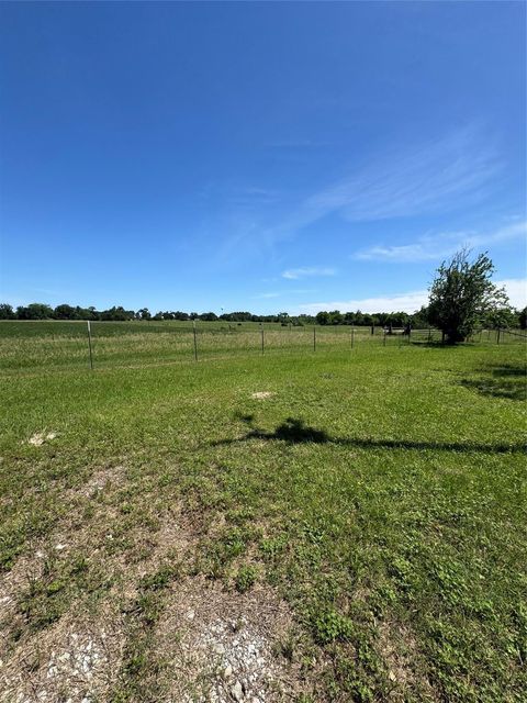 Photo of 75 Scott Road, Huntsville, TX 77320 (MLS # 8645998)