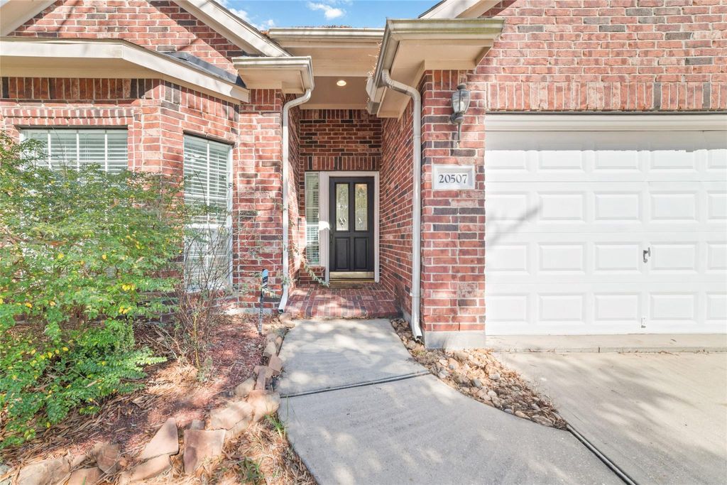 Photo of 20507 Delta Wood Trail, Humble, TX 77346 (MLS # 43871446)