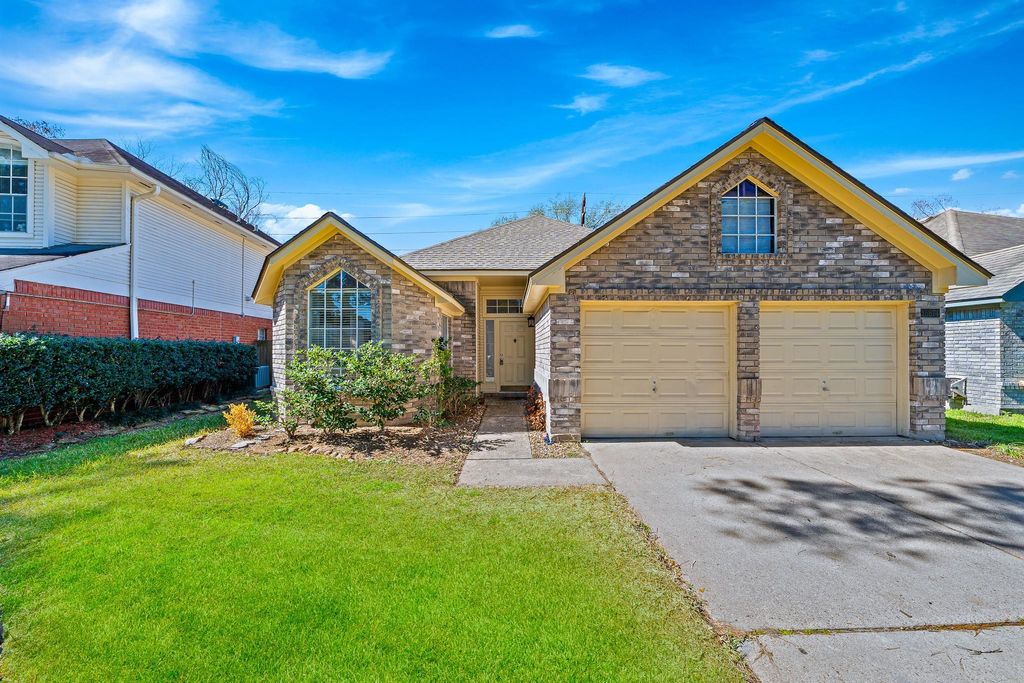 Photo of 15974 Oak Mountain Drive, Houston, TX 77095 (MLS # 33577528)