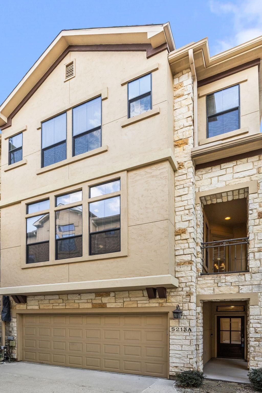 Photo of 5213 Eigel Street #A, Houston, TX 77007 (MLS # 27271519)