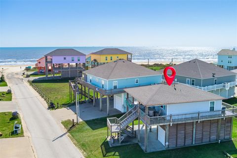 Photo of 981 S Stingaree Drive, Crystal Beach, TX 77650 (MLS # 4469519)