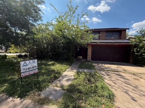 Photo of 8622 Humphreys Drive, Houston, TX 77083 (MLS # 68777153)