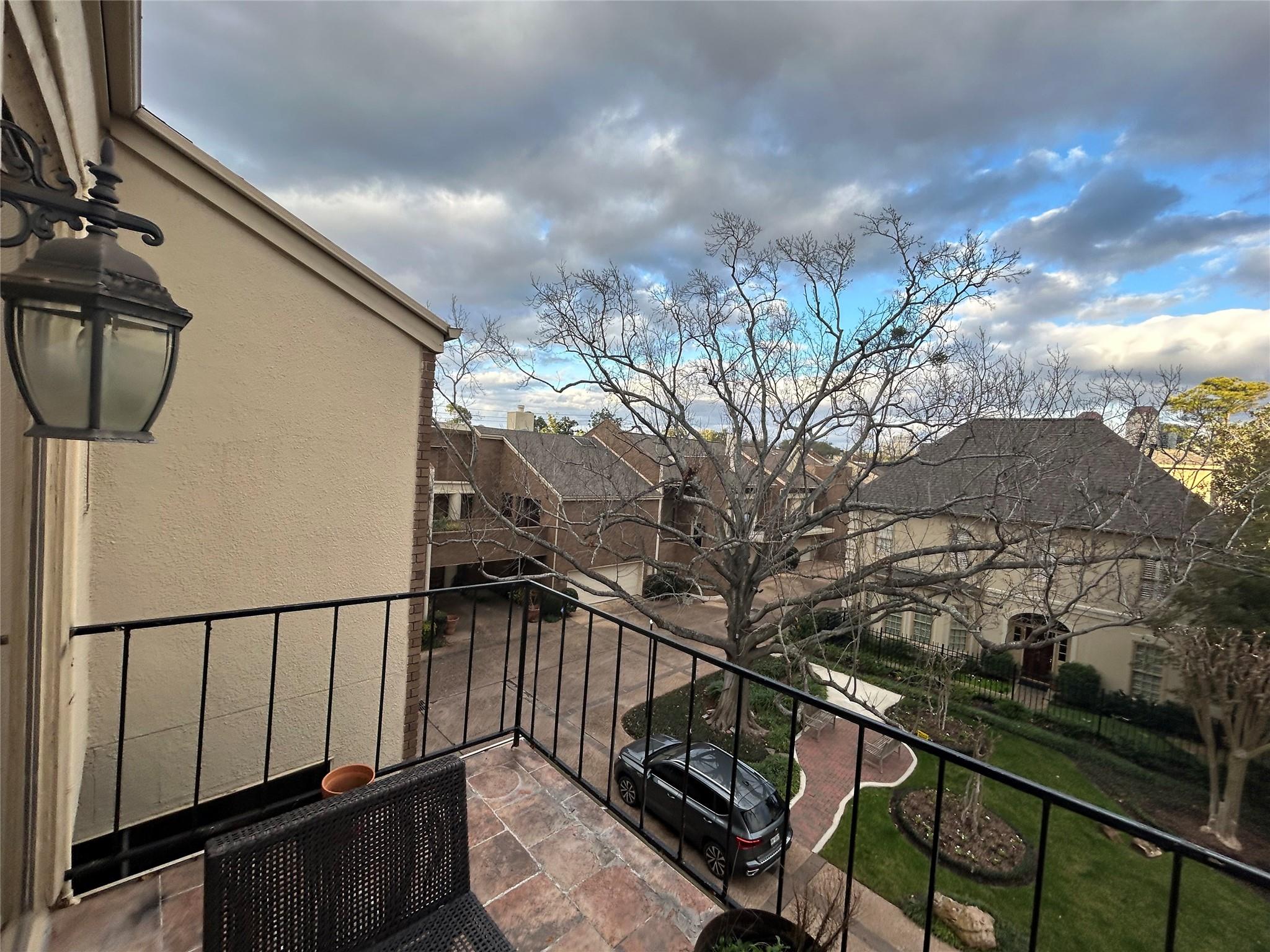 5636 San Felipe Street M