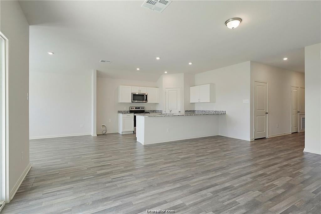 5521 Fox Bluff Drive