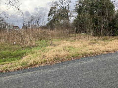 Photo of 804 Dunlap Street, El Campo, TX 77437 (MLS # 24534070)