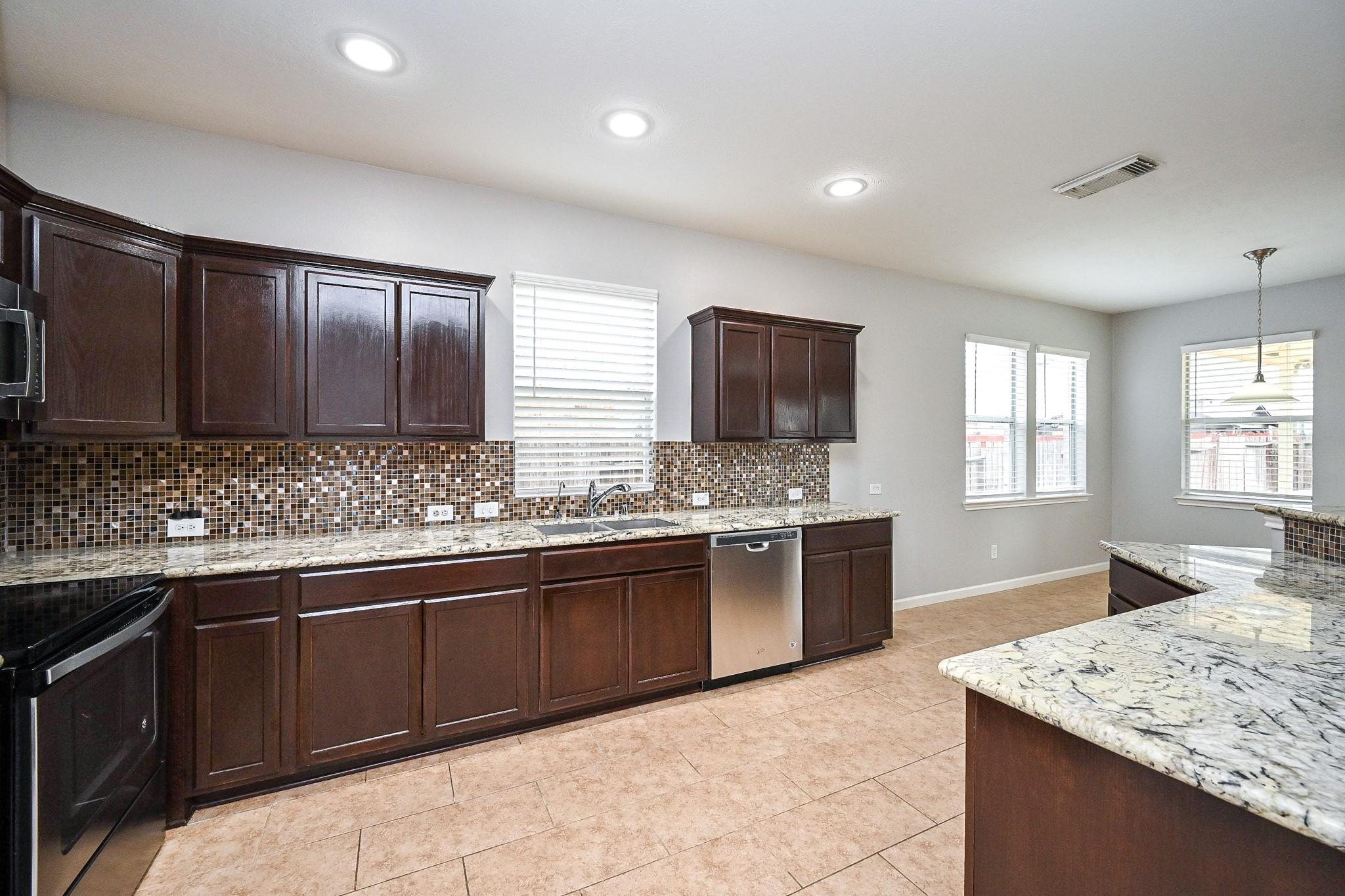 7427 Chathan Glen Ln