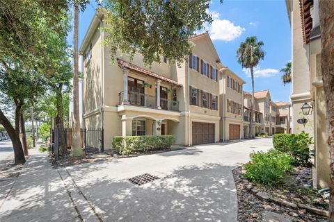 Photo of 427 Jackson Hill Street, Houston, TX 77007 (MLS # 21203423)