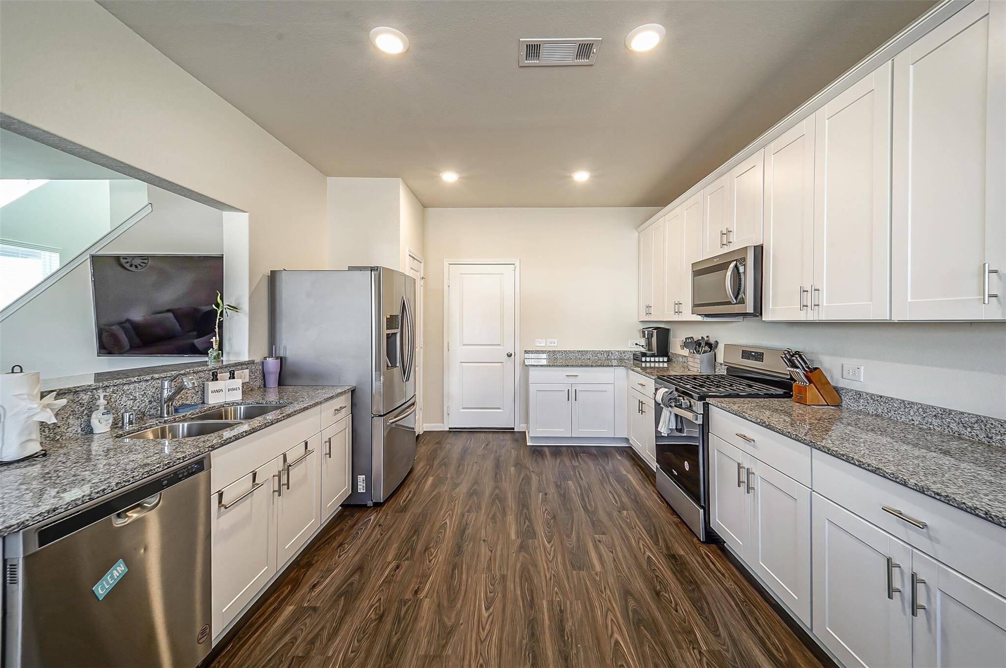 6422 Franklin View Lane