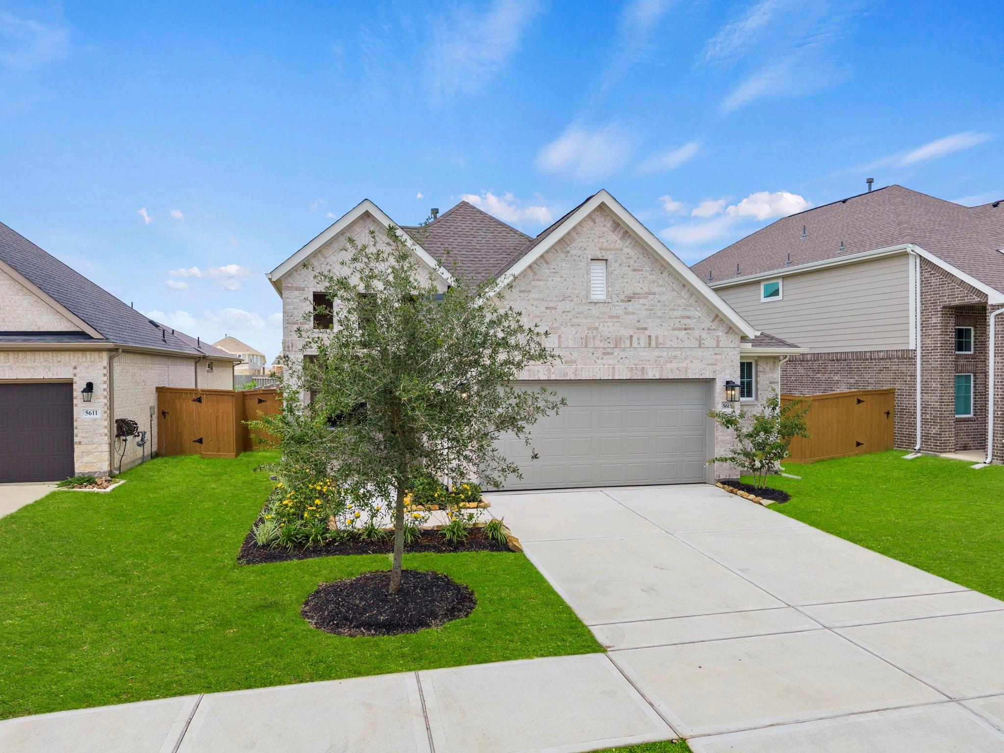 5615 Pearl Vista Drive
