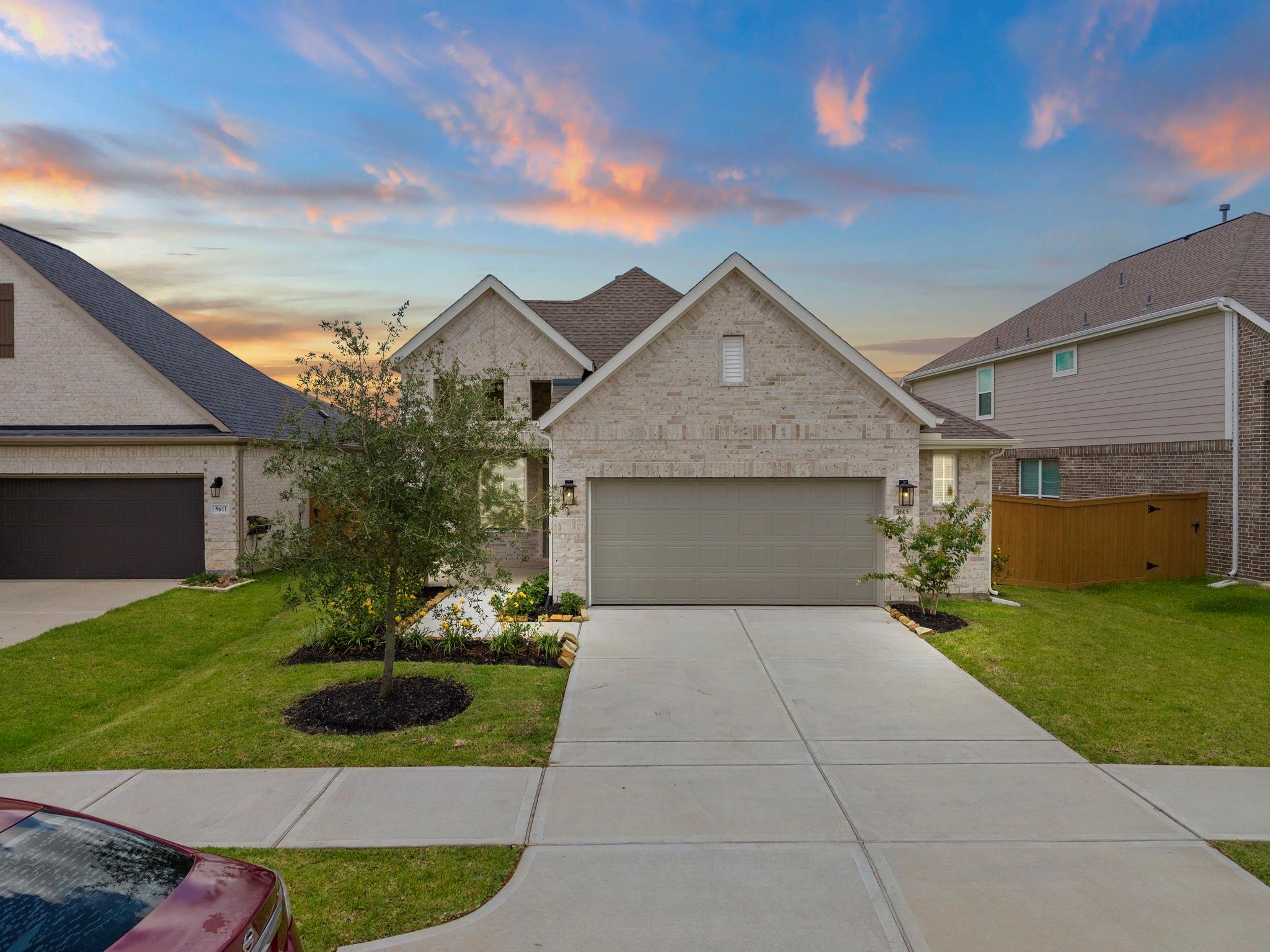 5615 Pearl Vista Drive