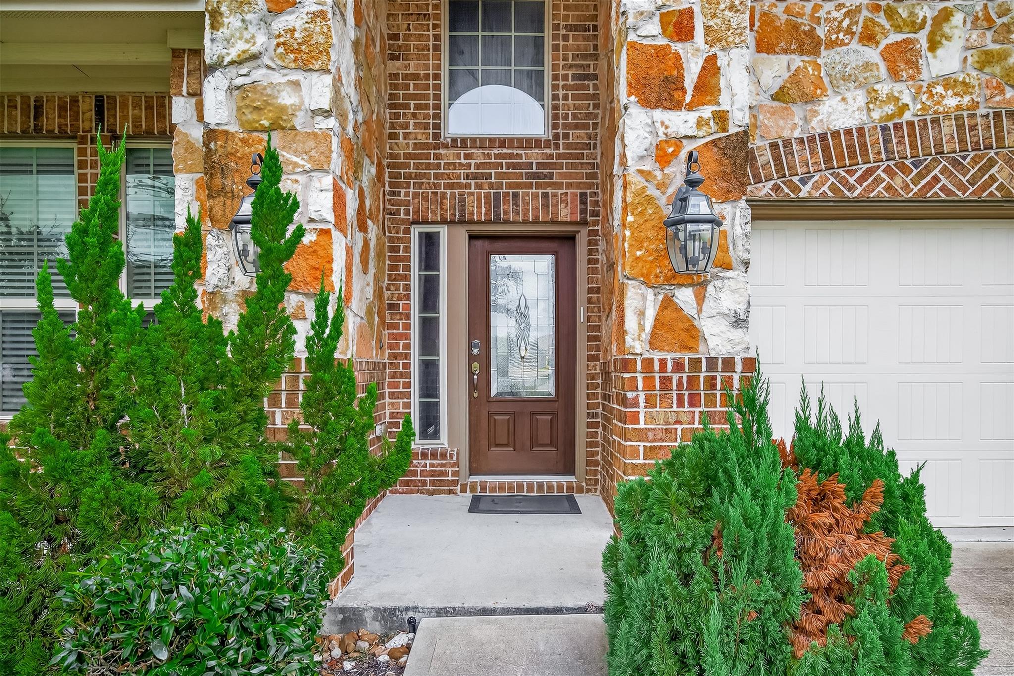 6811 Peach Mill Lane