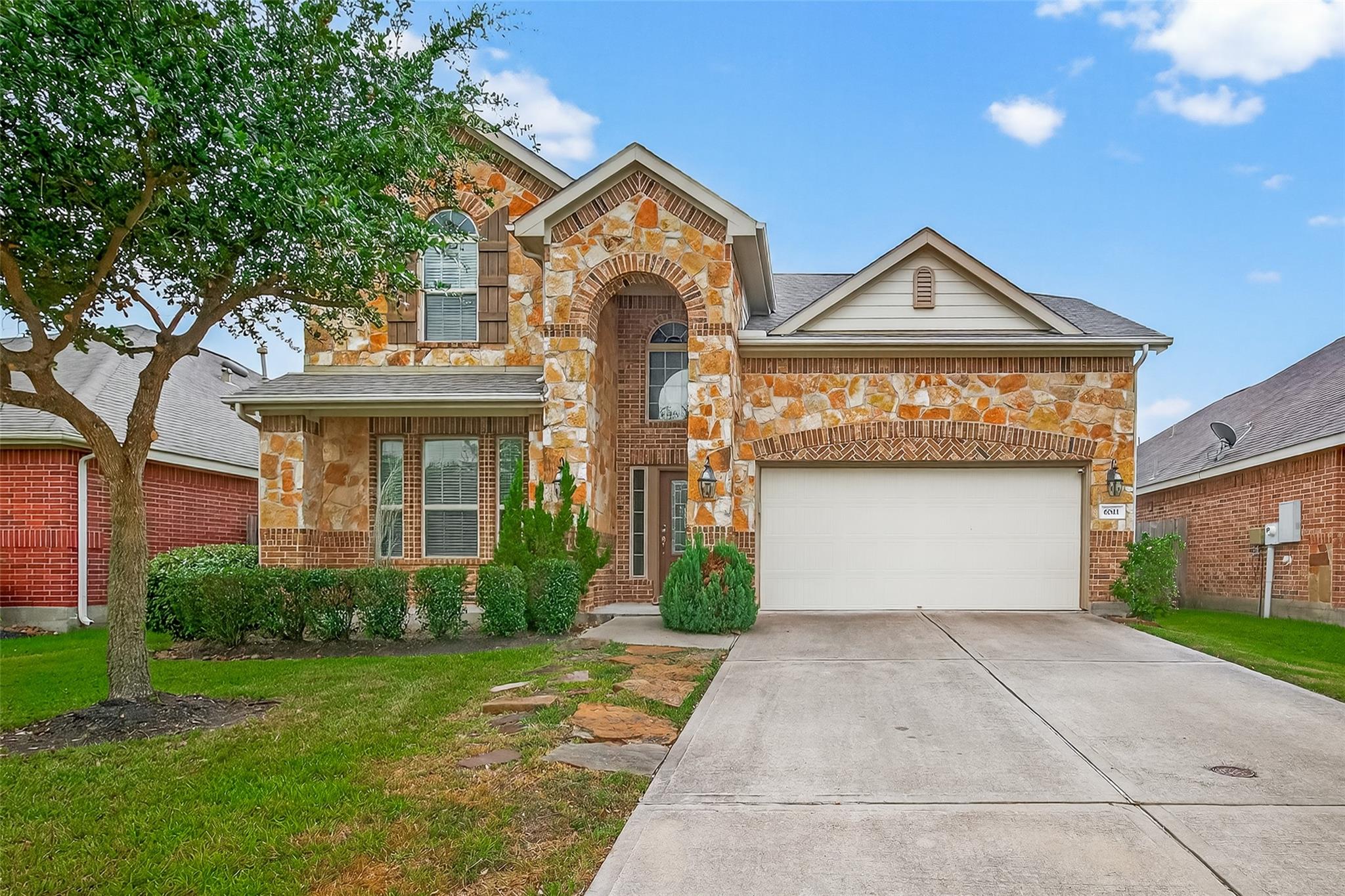 6811 Peach Mill Lane